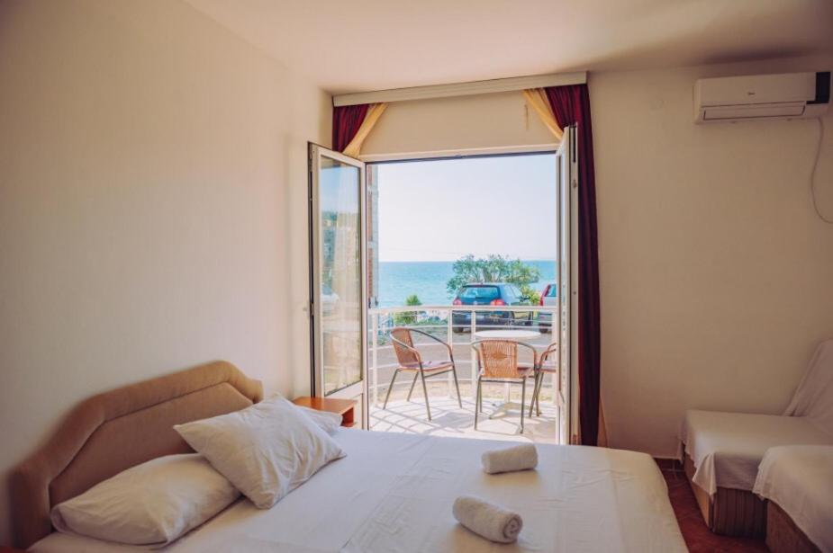 Apartmani Lasta Dobra Voda Exteriér fotografie