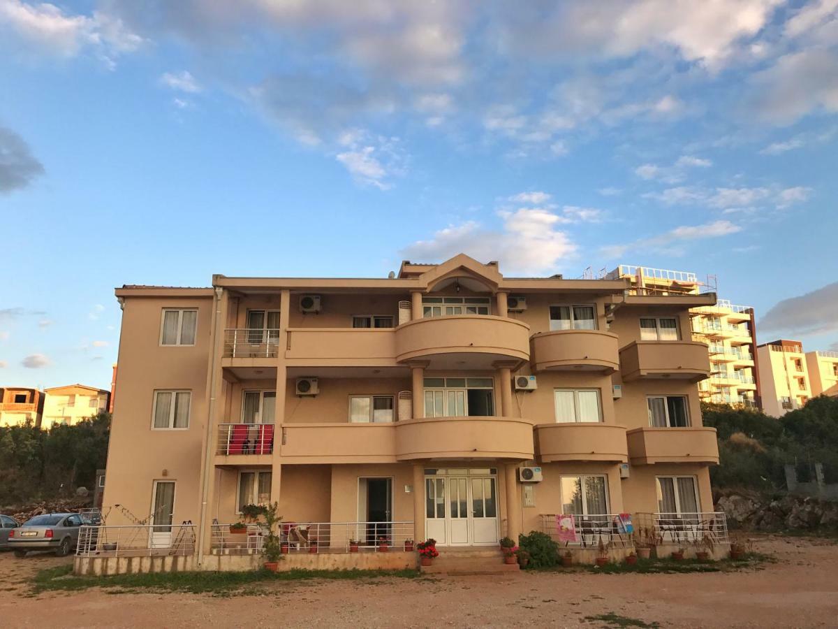 Apartmani Lasta Dobra Voda Exteriér fotografie