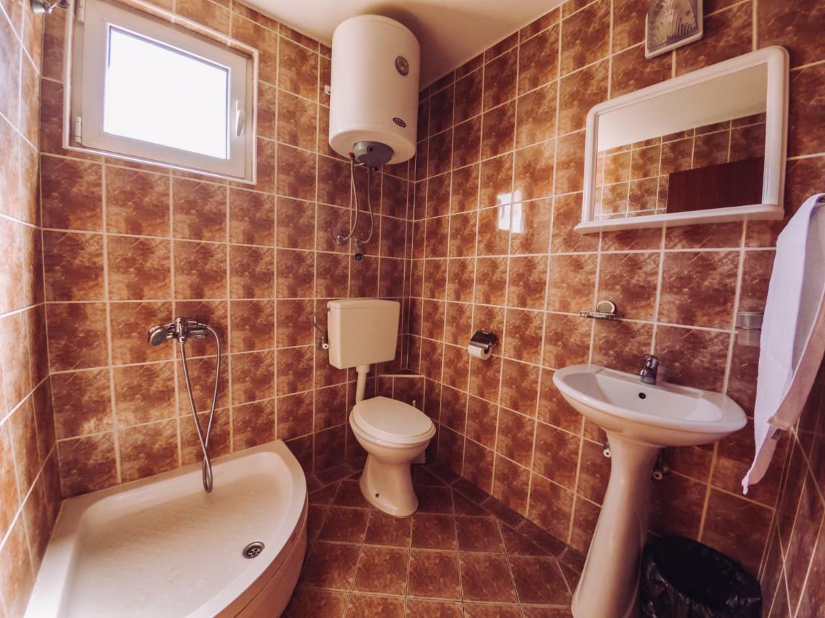Apartmani Lasta Dobra Voda Exteriér fotografie